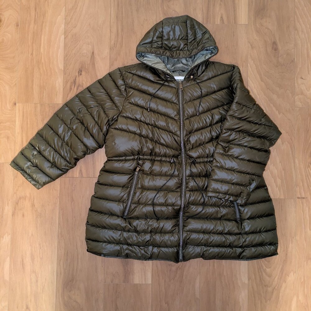 DKNY Olive Green Lightweight Packable Puffer Jacket – 3X – New Without Tags